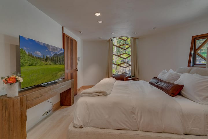 臥室# 5加大雙人牀-客用塔