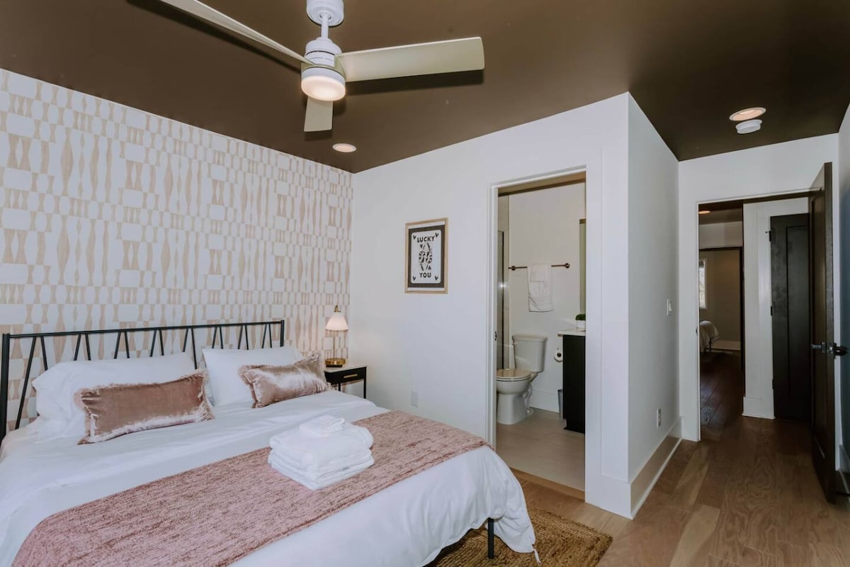 Лесен пристап до вашата бања од главната спална соба