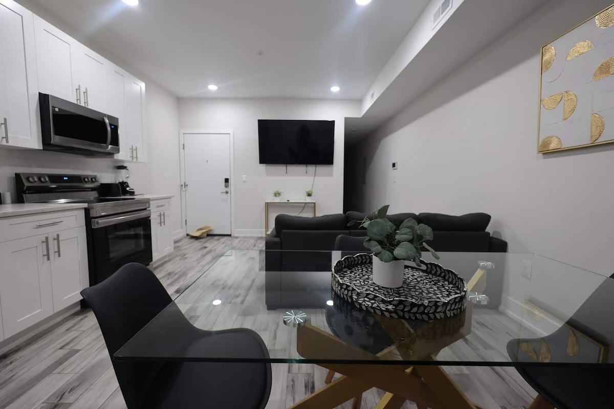 مساحة التجمع الخاصة بك مع الأثاث المريح.

