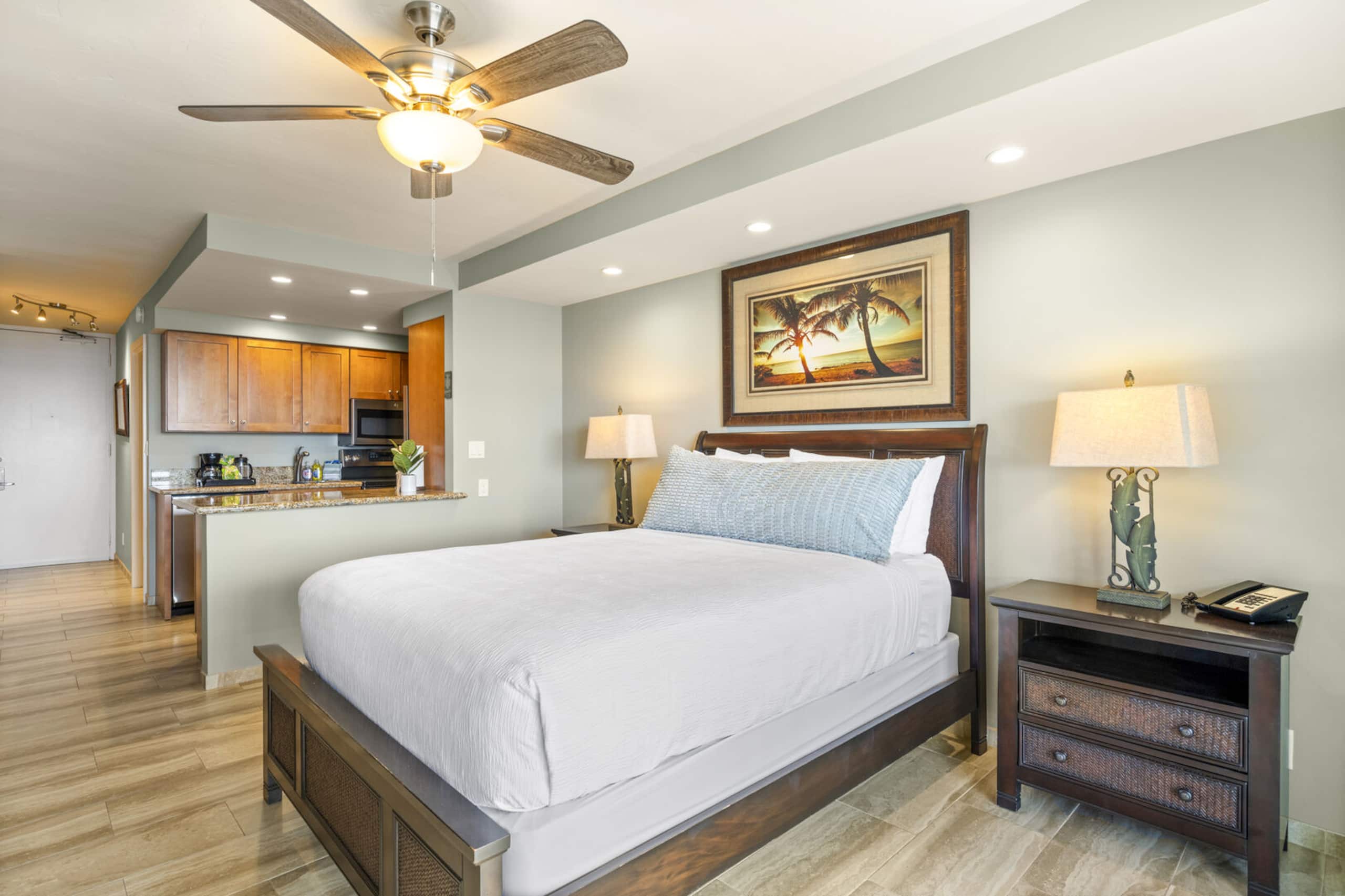 Relaxing Oceanfront Studio at Lahaina Shores - Image 3