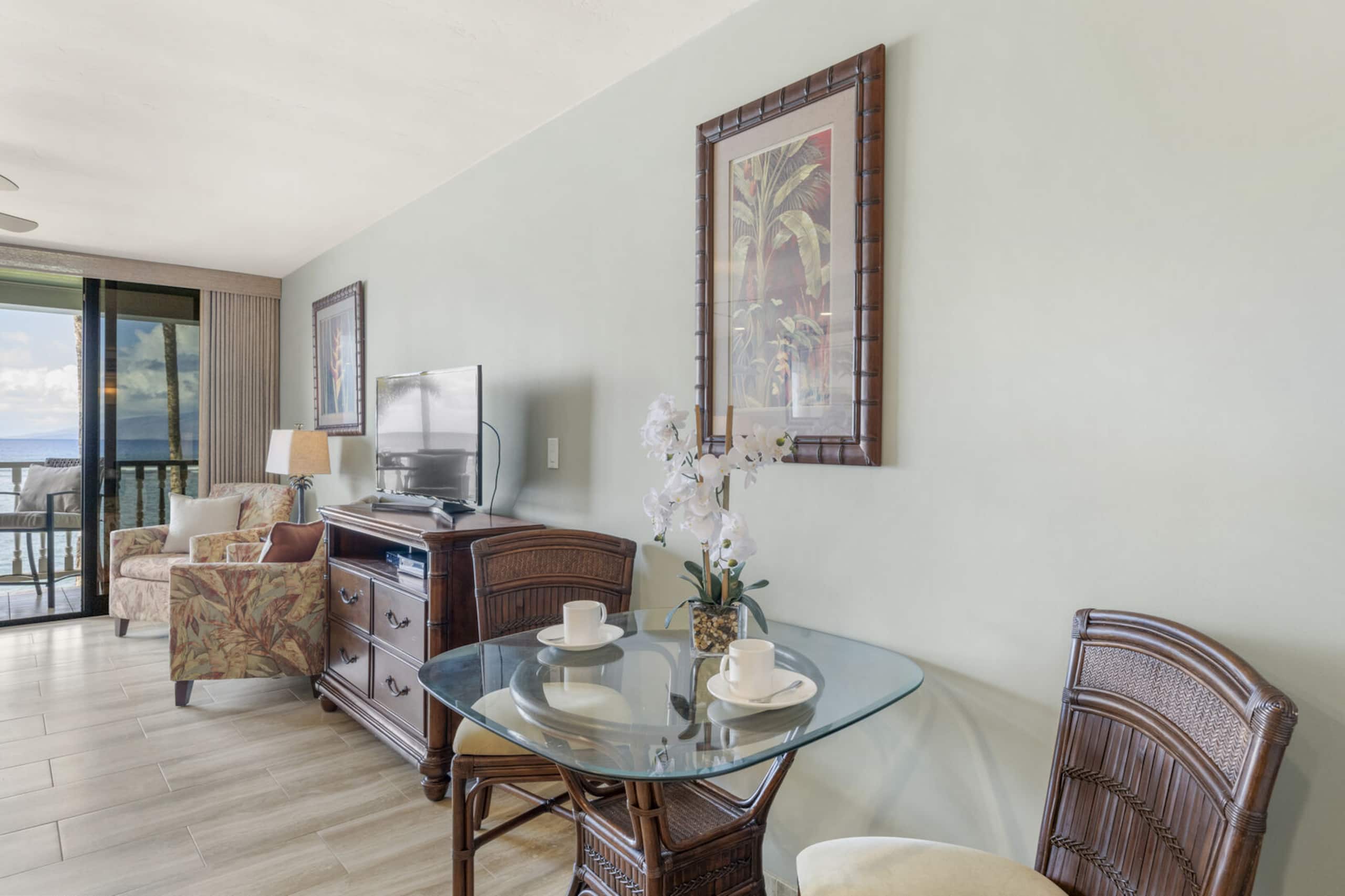 Relaxing Oceanfront Studio at Lahaina Shores - Image 10