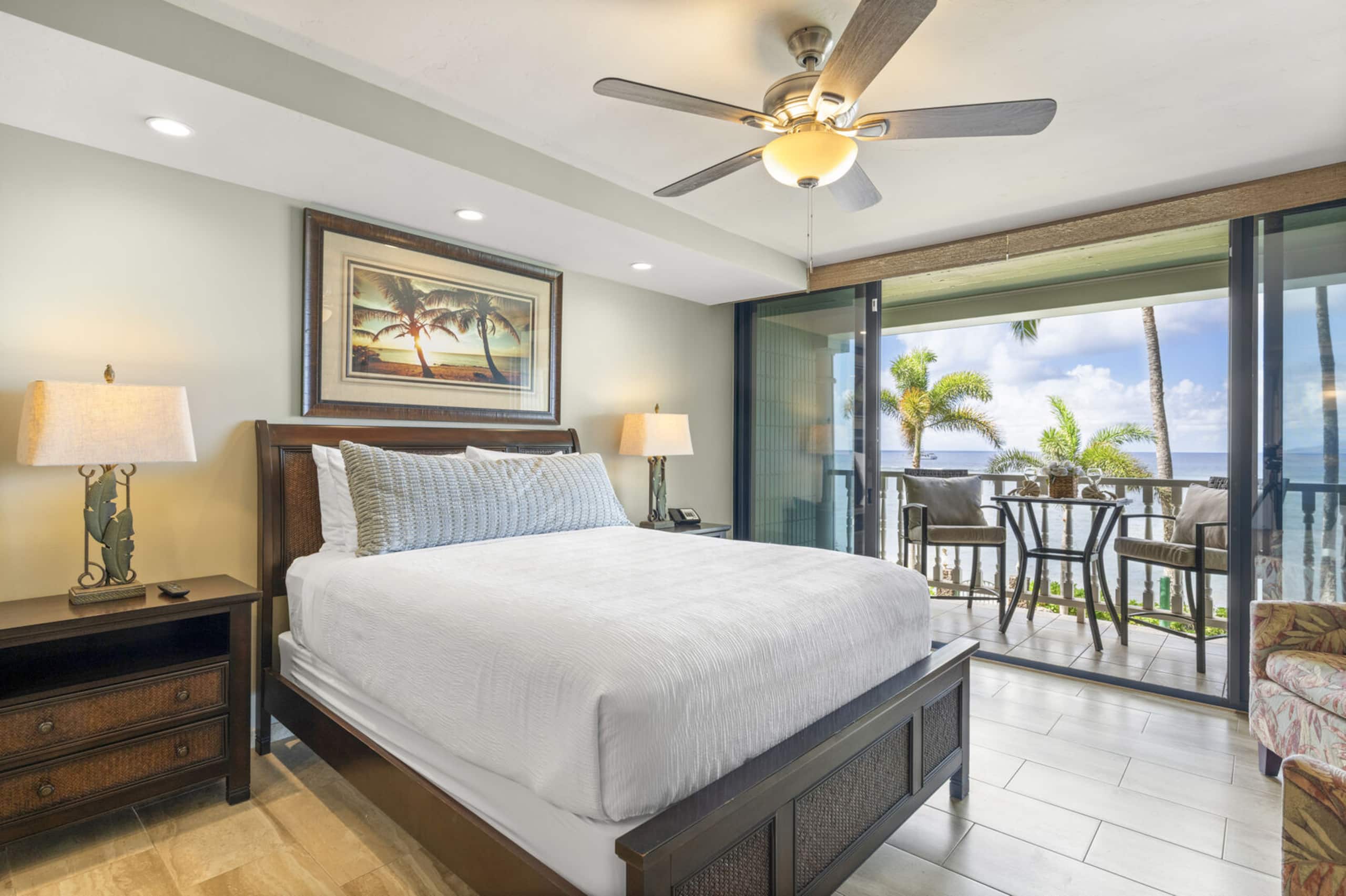 Relaxing Oceanfront Studio at Lahaina Shores - Image 4