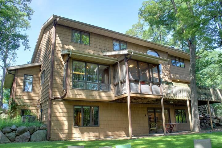 Sand County Service Company managed Airbnb listing 3