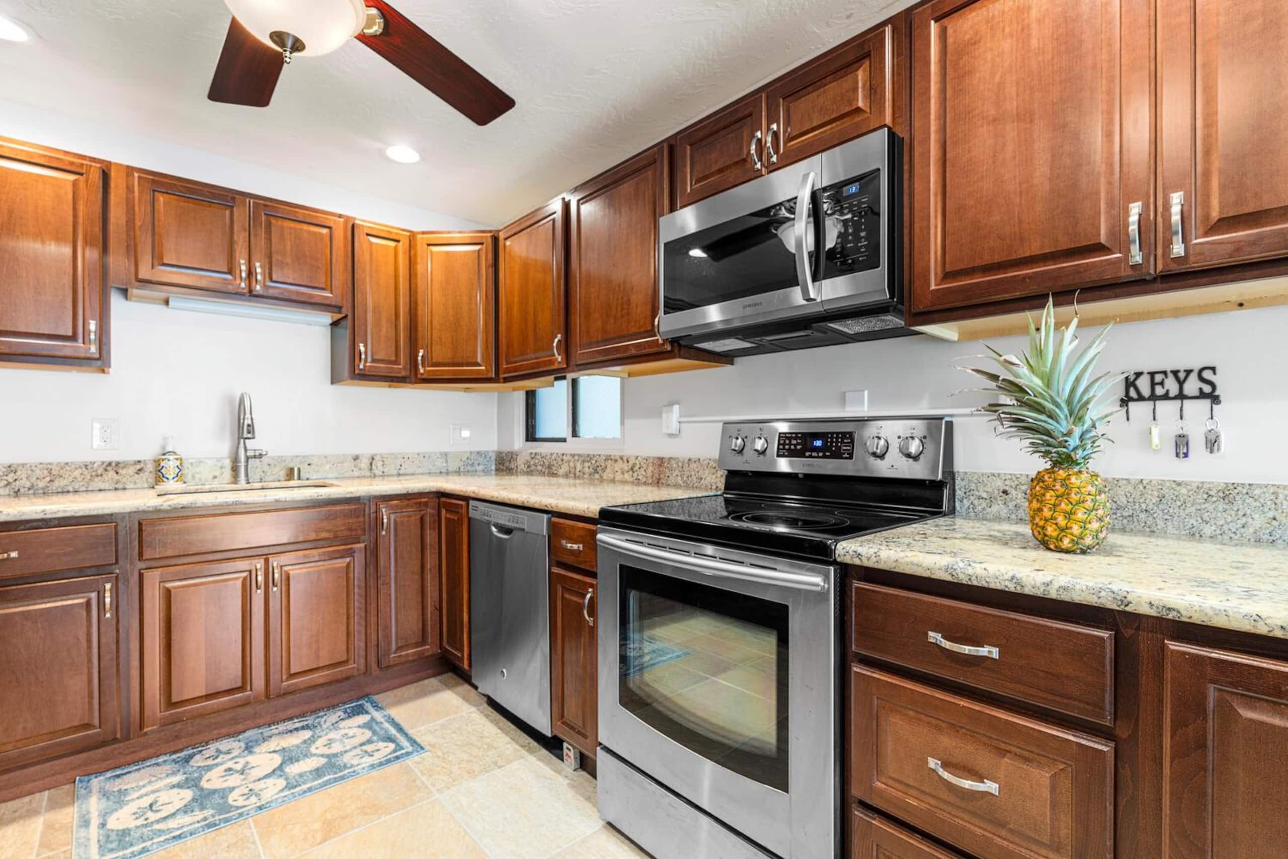 Condo in Kailua-Kona · ★5.0 · 2 bedrooms · 3 beds · 2 private baths - Image 11