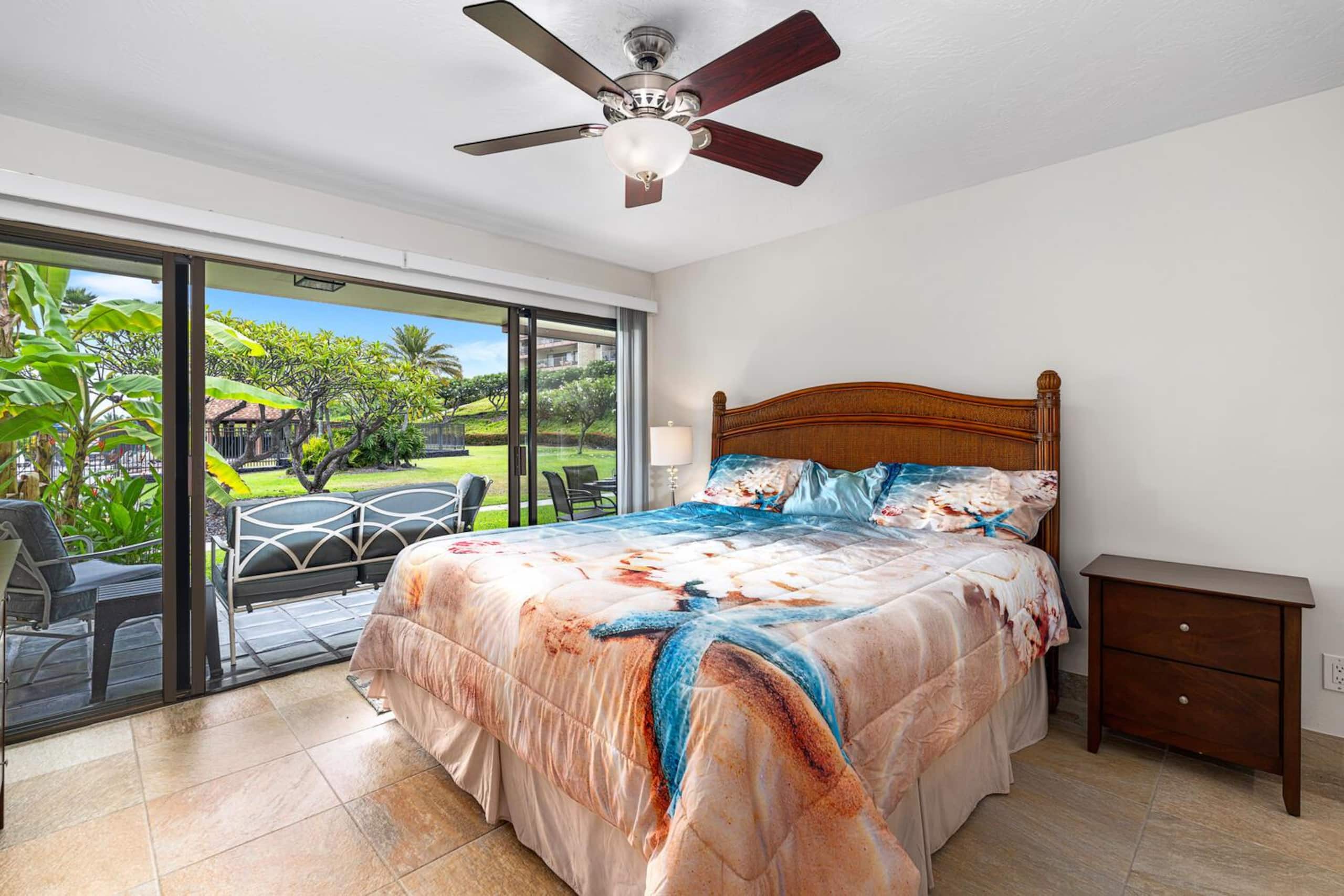 Condo in Kailua-Kona · ★5.0 · 2 bedrooms · 3 beds · 2 private baths - Image 12