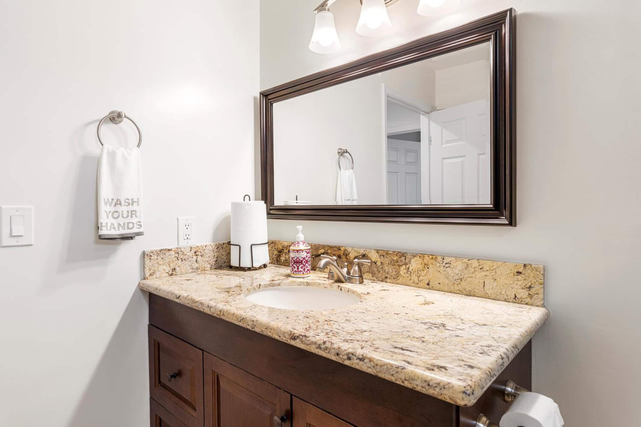 Condo in Kailua-Kona · ★5.0 · 2 bedrooms · 3 beds · 2 private baths - Image 22
