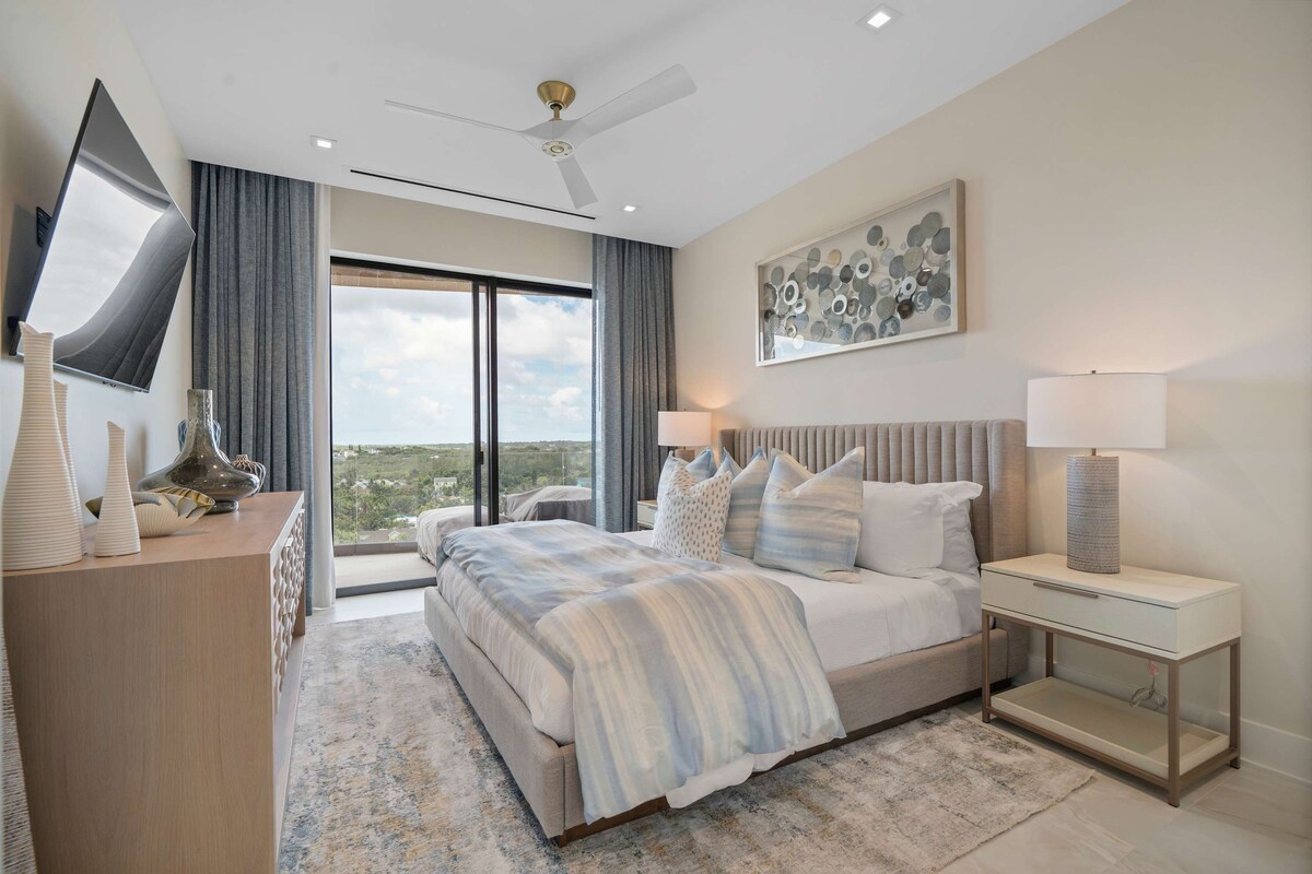 Гостинска соба со брачен кревет