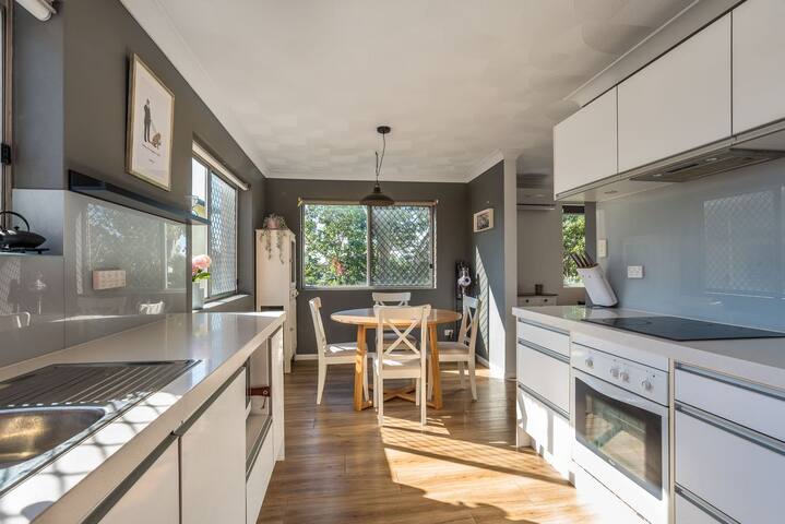 City Fringe Retreat Parkland Views