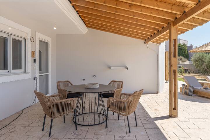 Apartment with Private Pool No 3 gallery image 2