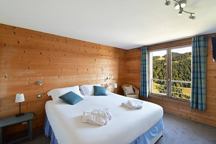 חדר שינה ראשי 1