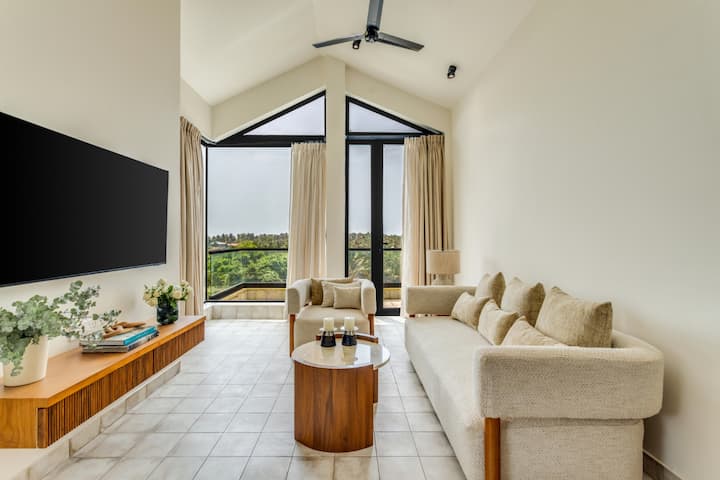 Rooms: Bedroom
