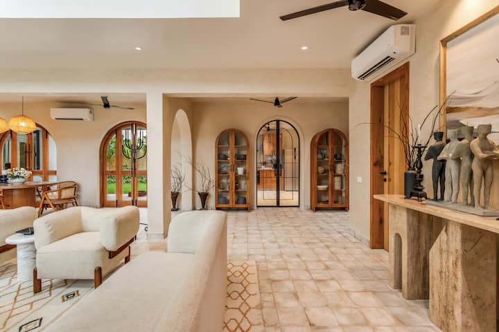 Rooms: Living room