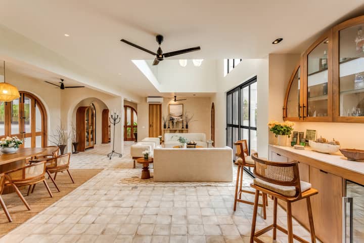 Rooms: Living room