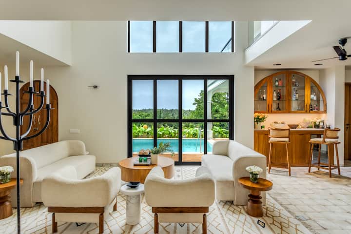 Rooms: Living room