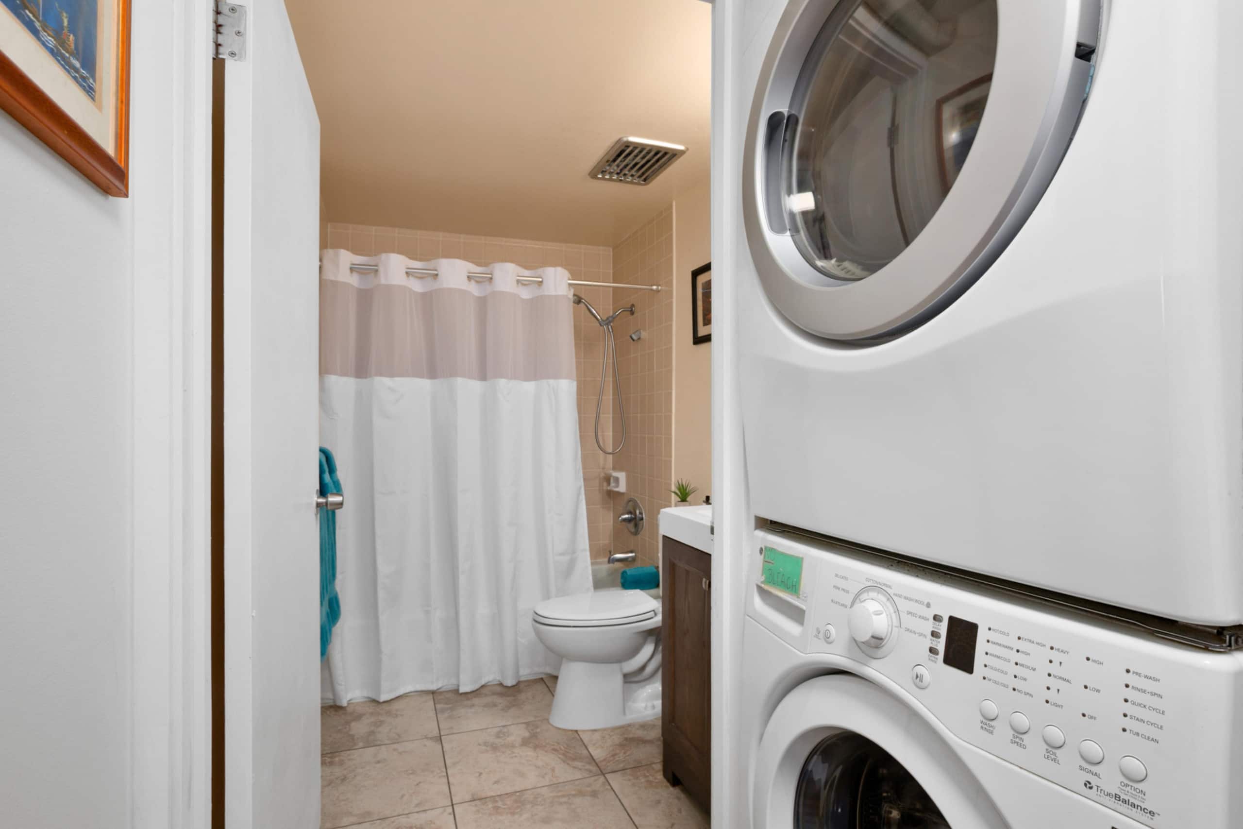 Condo in Kailua-Kona · ★4.73 · 1 bedroom · 2 beds · 1 private bath - Image 14