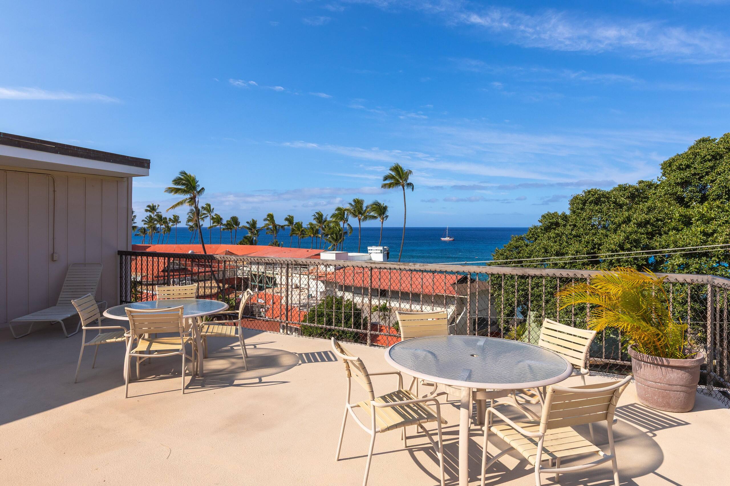 Condo in Kailua-Kona · ★4.73 · 1 bedroom · 2 beds · 1 private bath - Image 24