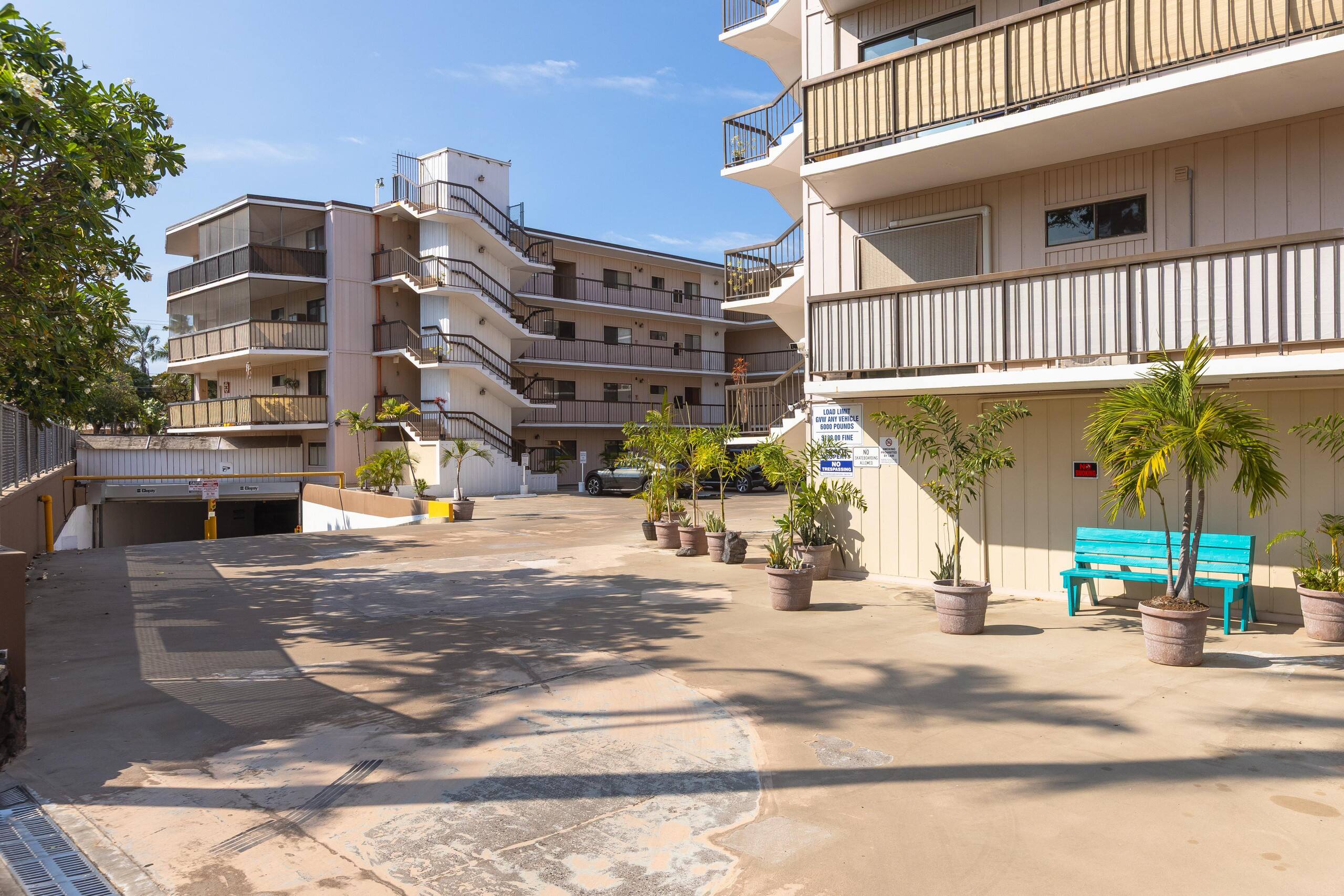 Condo in Kailua-Kona · ★4.73 · 1 bedroom · 2 beds · 1 private bath - Image 22