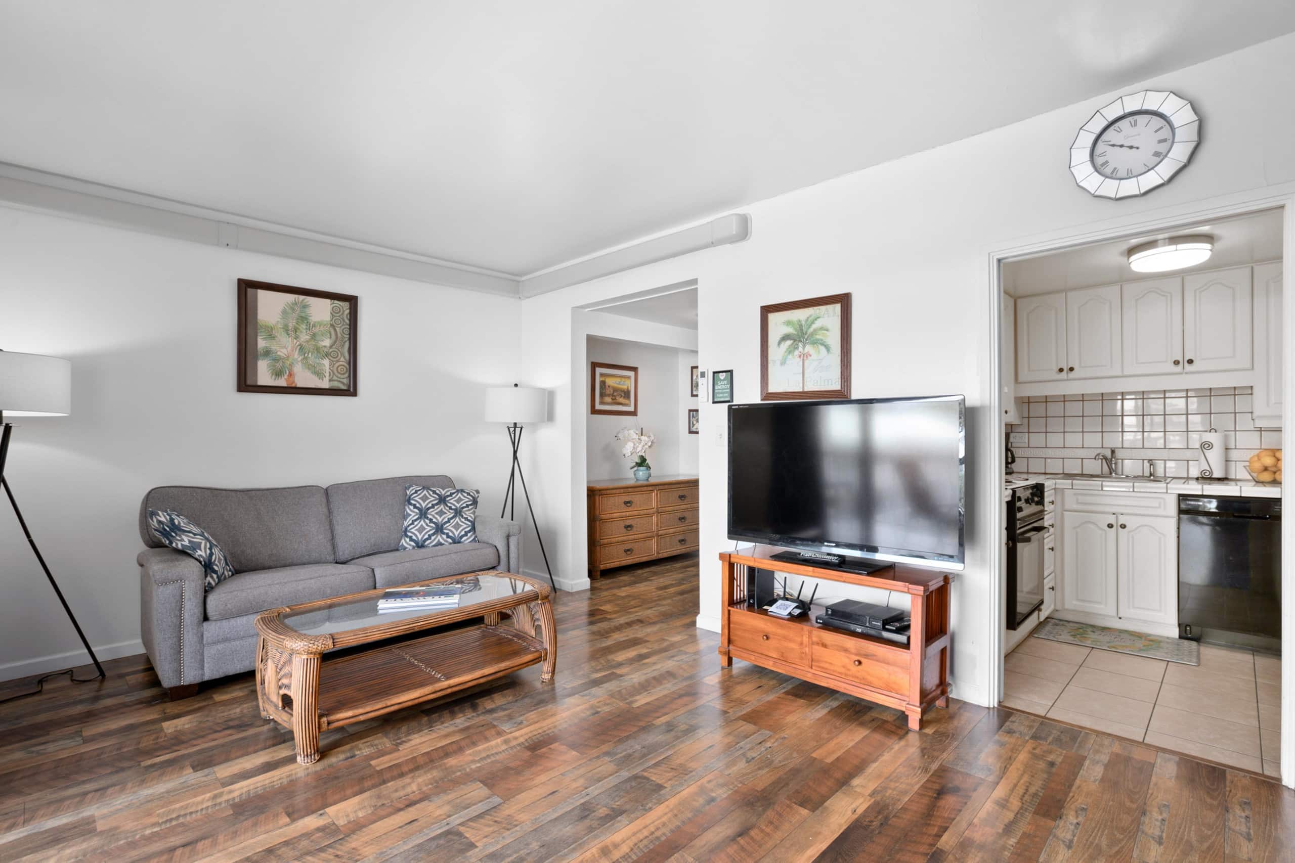Condo in Kailua-Kona · ★4.73 · 1 bedroom · 2 beds · 1 private bath - Image 6