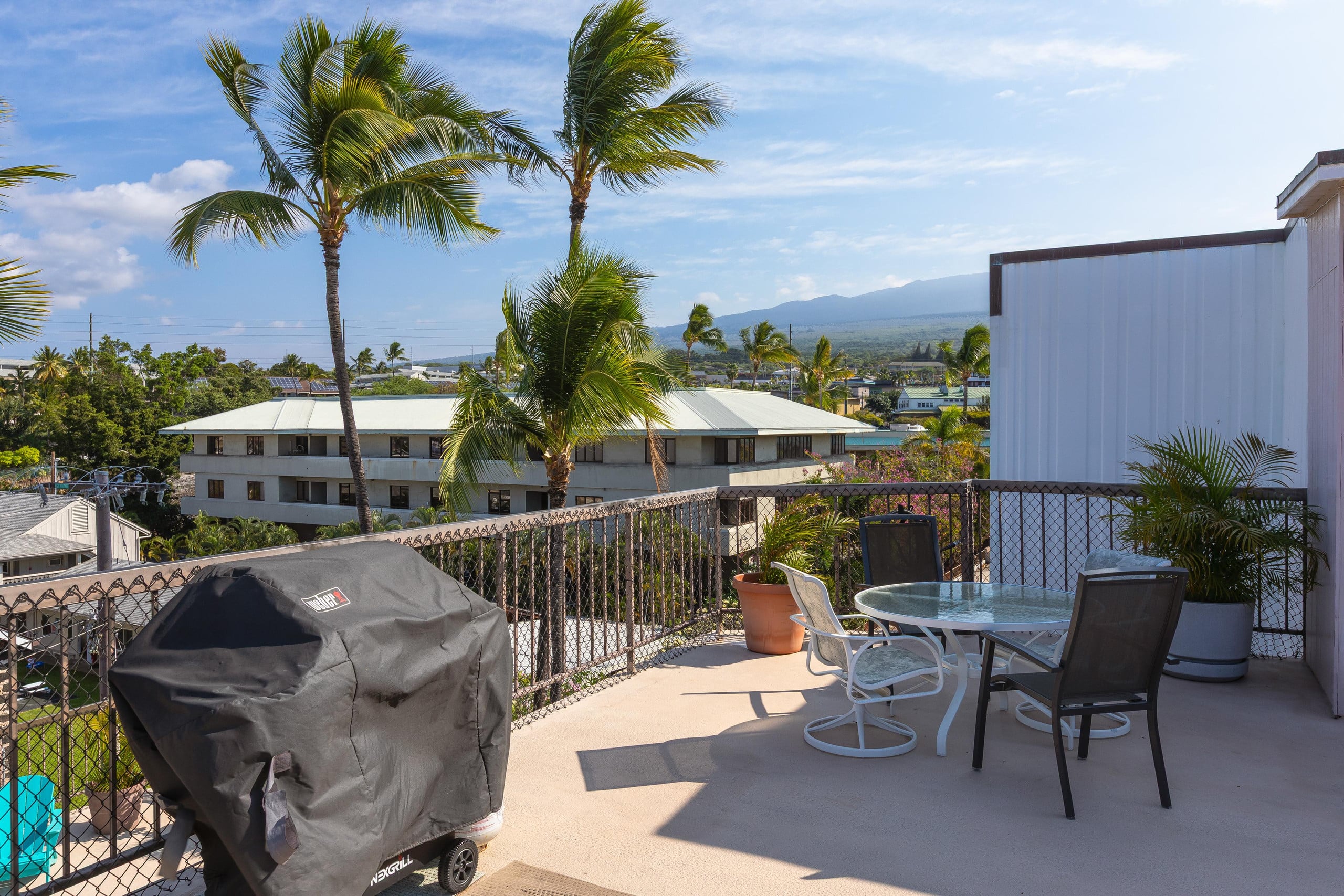 Condo in Kailua-Kona · ★4.73 · 1 bedroom · 2 beds · 1 private bath - Image 18