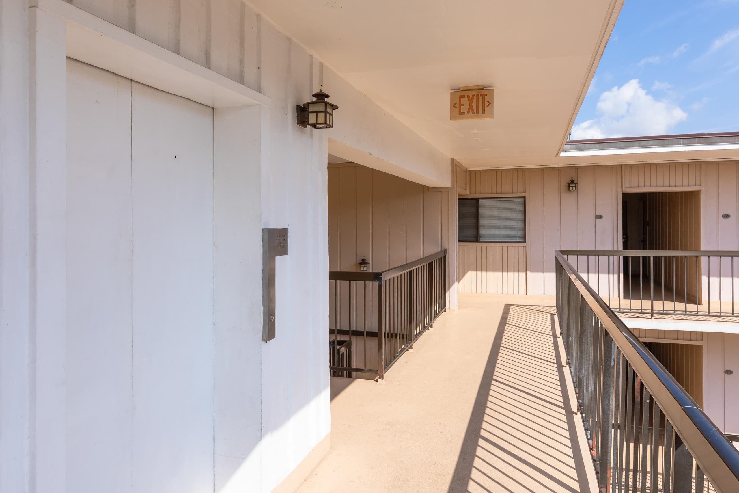 Condo in Kailua-Kona · ★4.73 · 1 bedroom · 2 beds · 1 private bath - Image 16