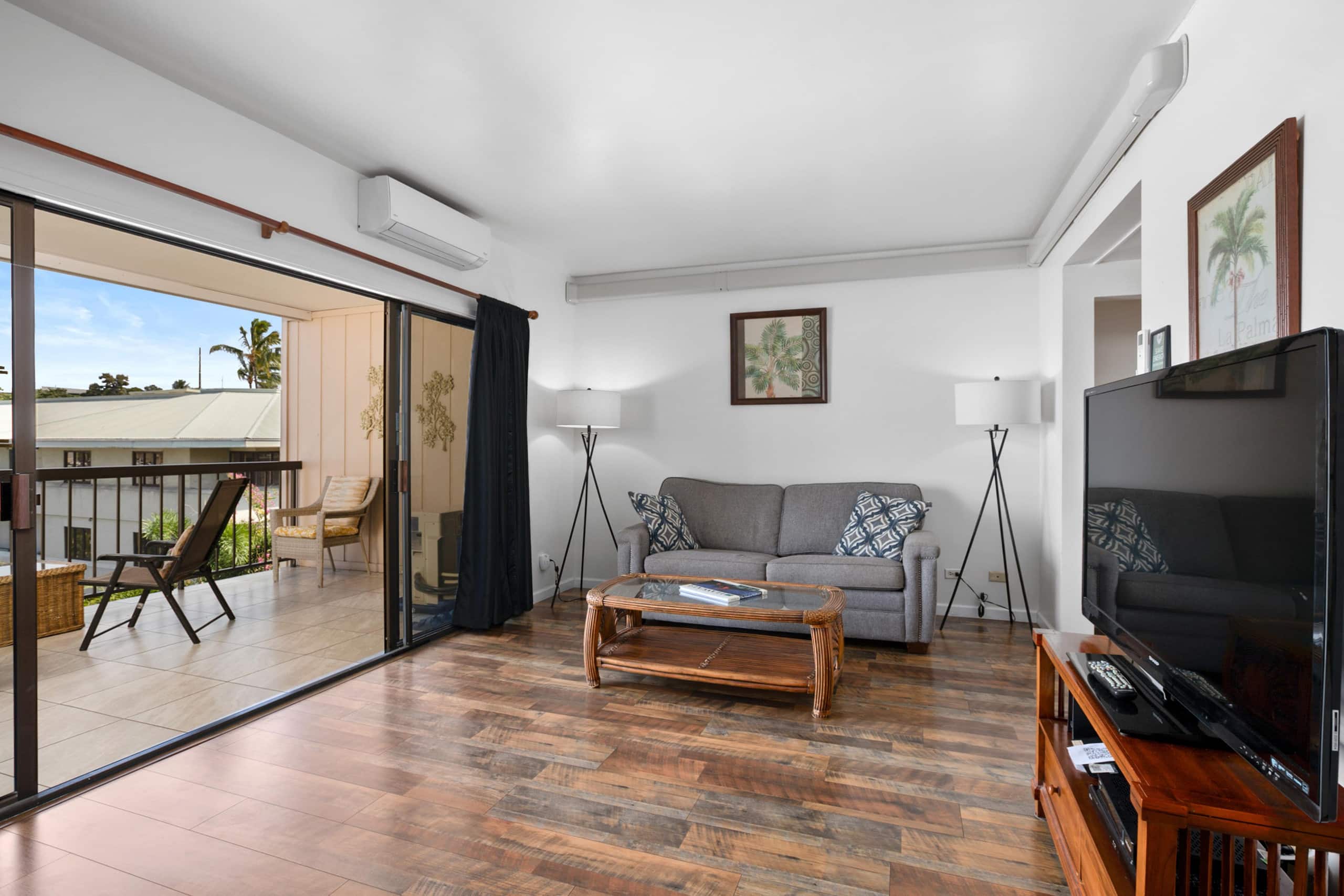 Condo in Kailua-Kona · ★4.73 · 1 bedroom · 2 beds · 1 private bath - Image 4