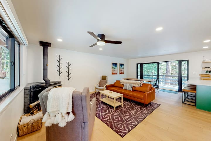 3br Home With Forest View, Deck, Wood Stove, Dogs - Arnold, CA