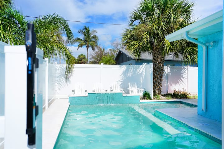 Beach Time Duplex A 1 Blk From Bch, Pool Hot Tub - Largo, FL
