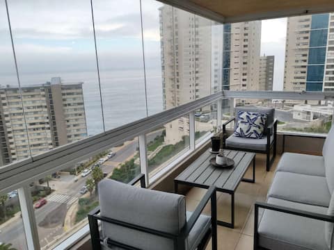 Modern 4BR Apartment with Ocean View near Concón