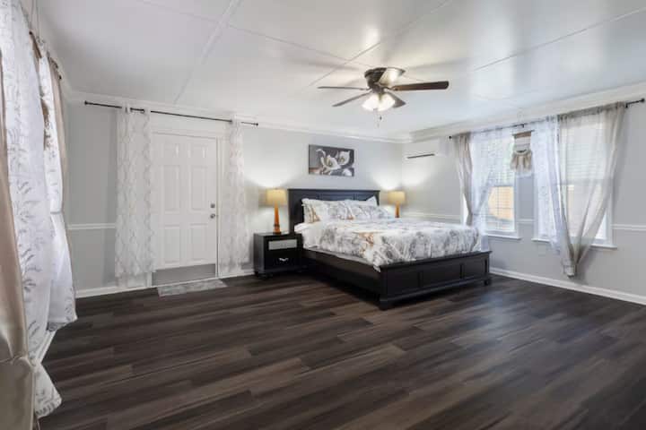 b745a67f-ebe8-4040-99a3-72603f93ad82