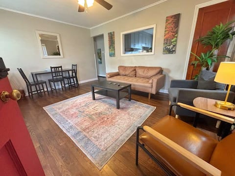 Top performing Airbnb: Housepitality The Bungalow 2 BR 1BA in North Linden