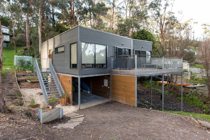Paringa Beach House, 500m to the beach