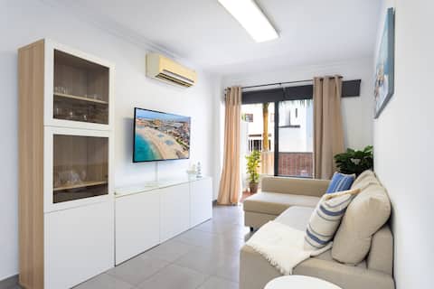 Successful Airbnb property: Apartamentos de Buho AMC, 3 Min Beach | Aircon | . in Arona
