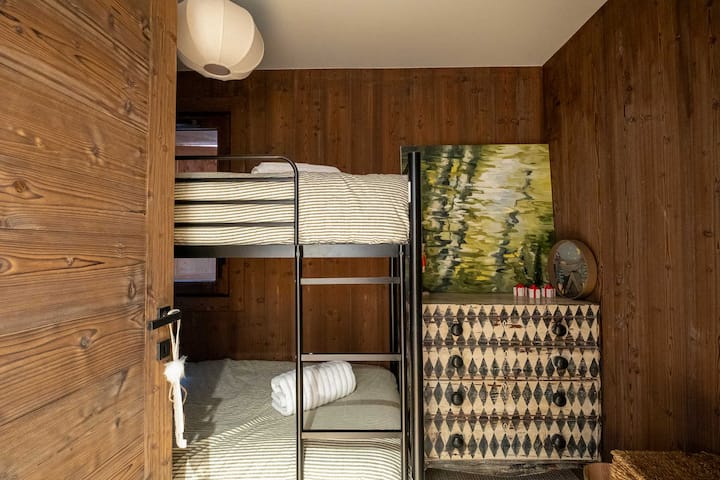 Habitación con literas en el ala familiar 2