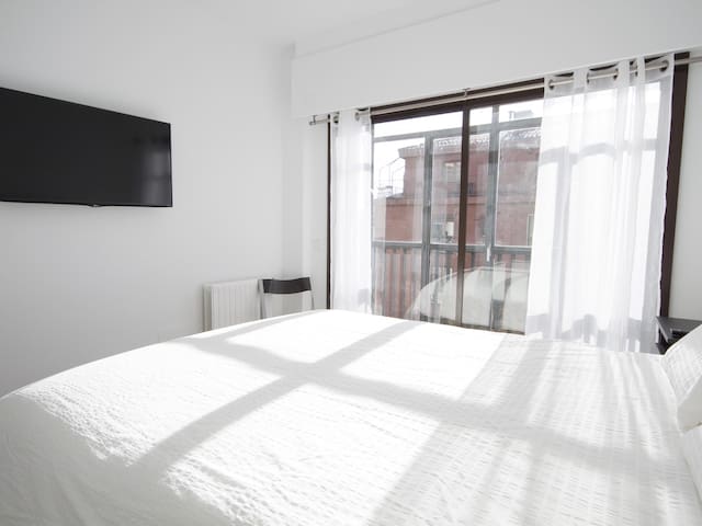 3 bdm, bright, elevator in old Madrid