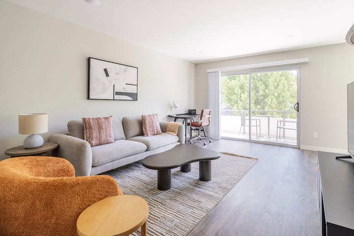 Blueground | Midtown, Pool, Nr Stanford Park - Palo Alto, CA