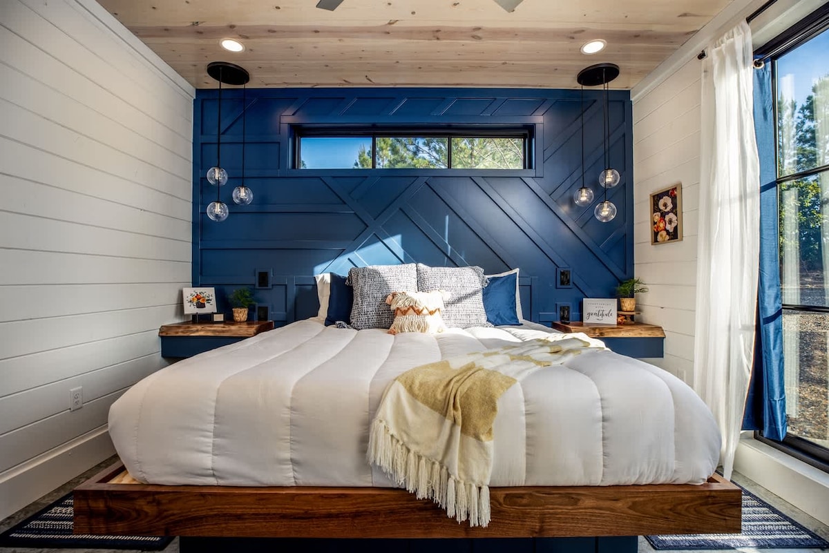 There is a king master suite that has a comfort king bed on the main level.