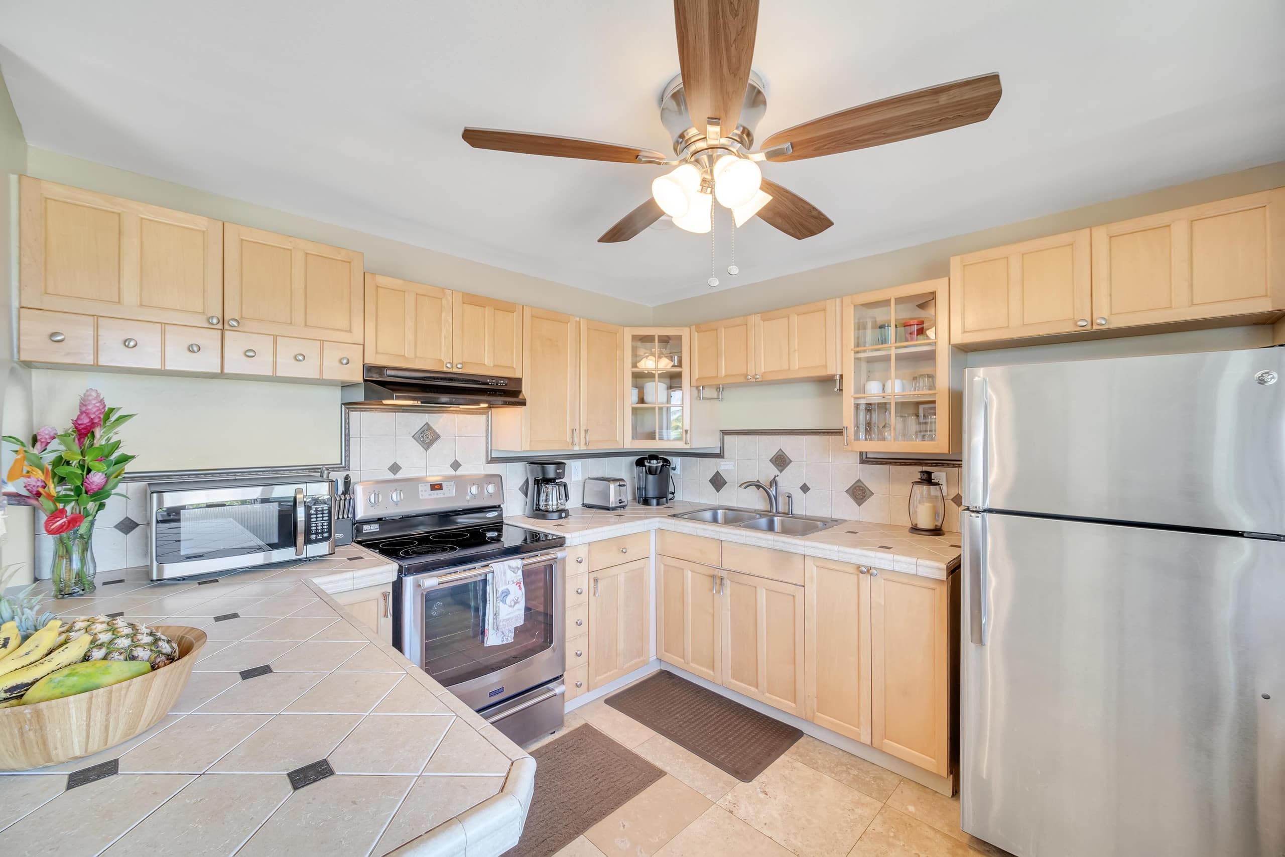 Condo in Koloa · ★4.5 · 2 bedrooms · 2 beds · 1 shared bath - Image 5
