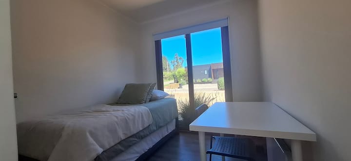 Kitanda, Chumba cha kulala, Picha ya chumba kizima