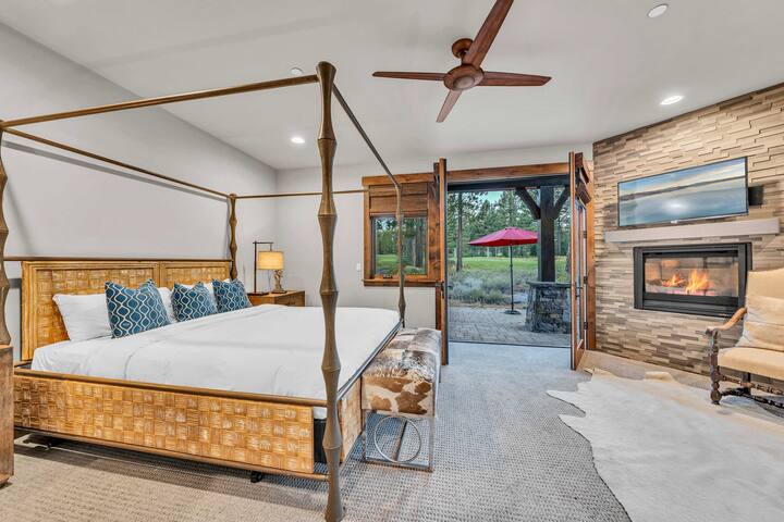 Schaffer’s Mill Escape | Golf Views & Near Skiing