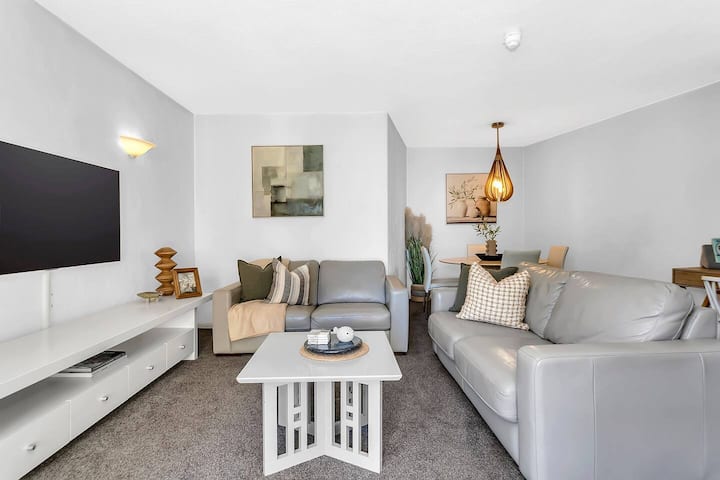 Glenelg Outlook—beachfront Stay By Moseley Square - グレネルグ