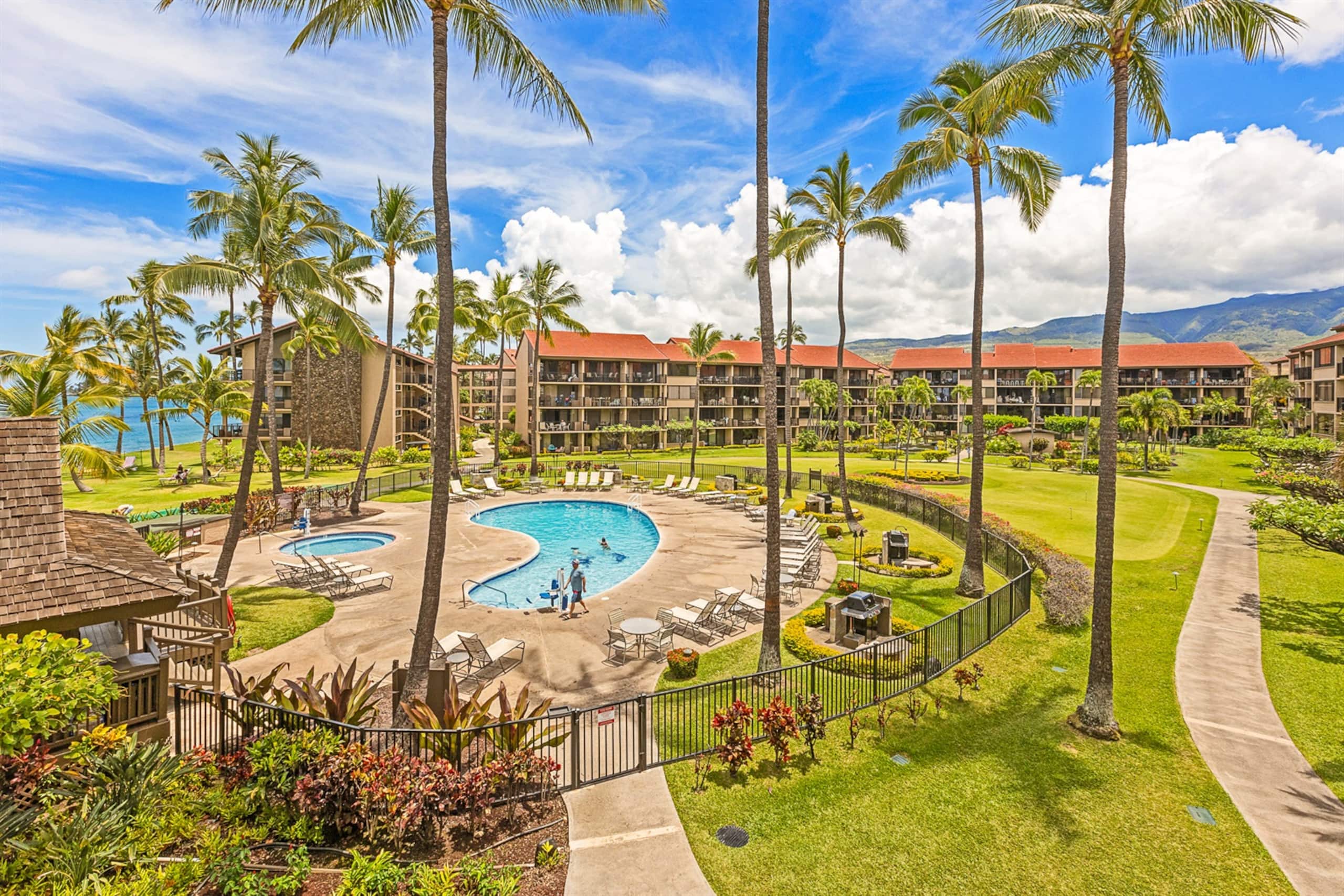 Condo in Lahaina · ★4.8 · 1 bedroom · 2 beds · 1 private bath - Image 30
