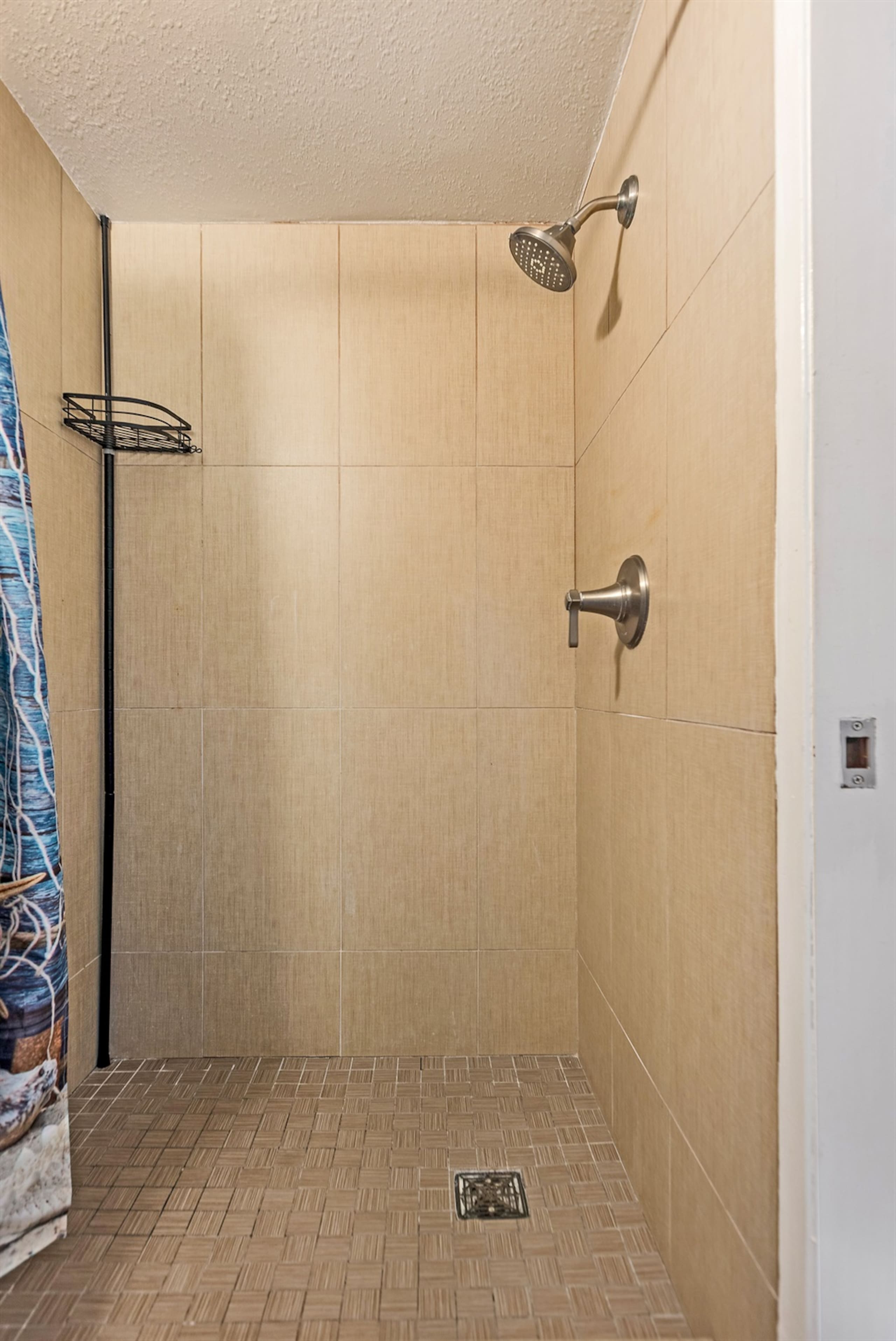 Condo in Lahaina · ★4.8 · 1 bedroom · 2 beds · 1 private bath - Image 14