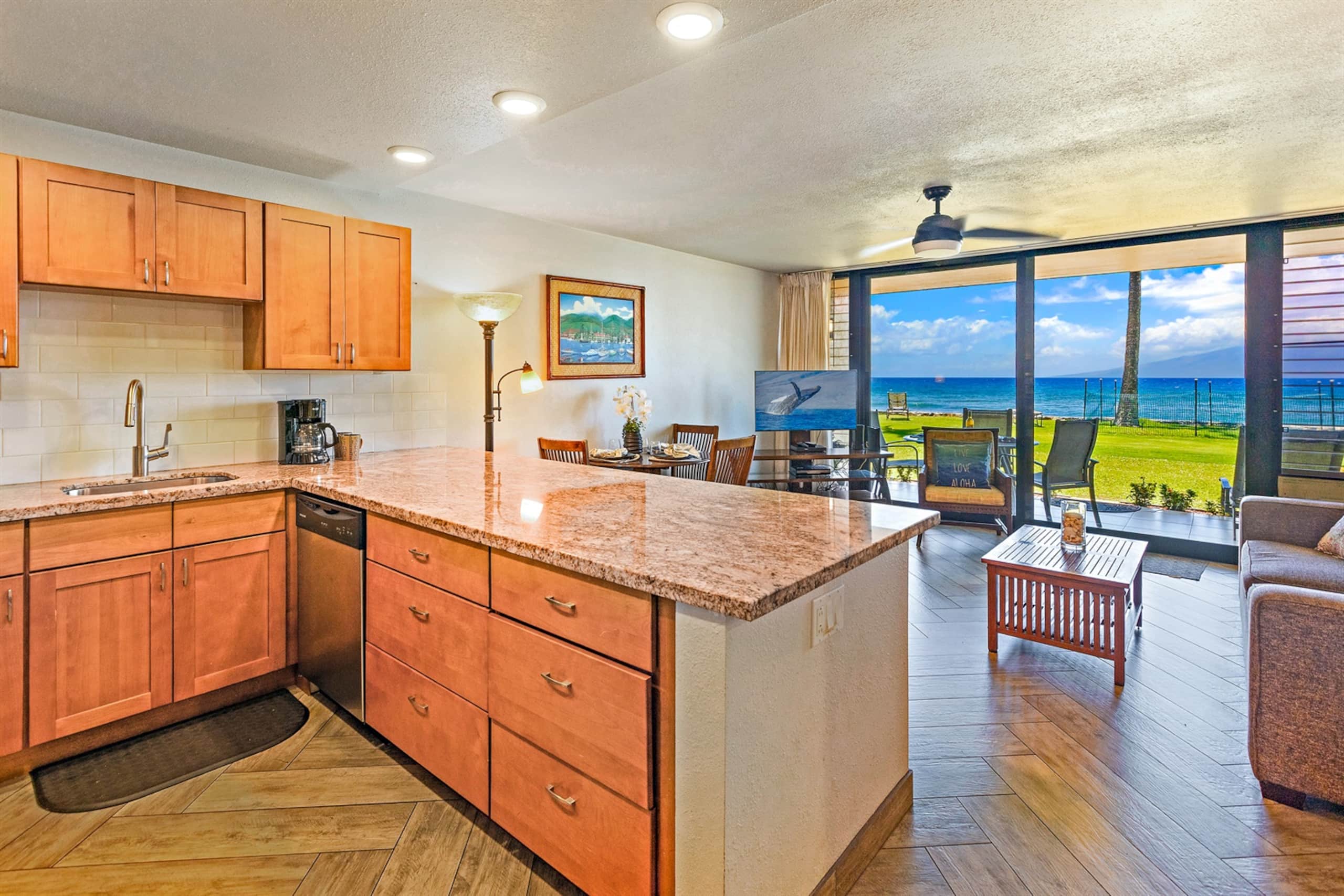 Condo in Lahaina · ★4.8 · 1 bedroom · 2 beds · 1 private bath - Image 15