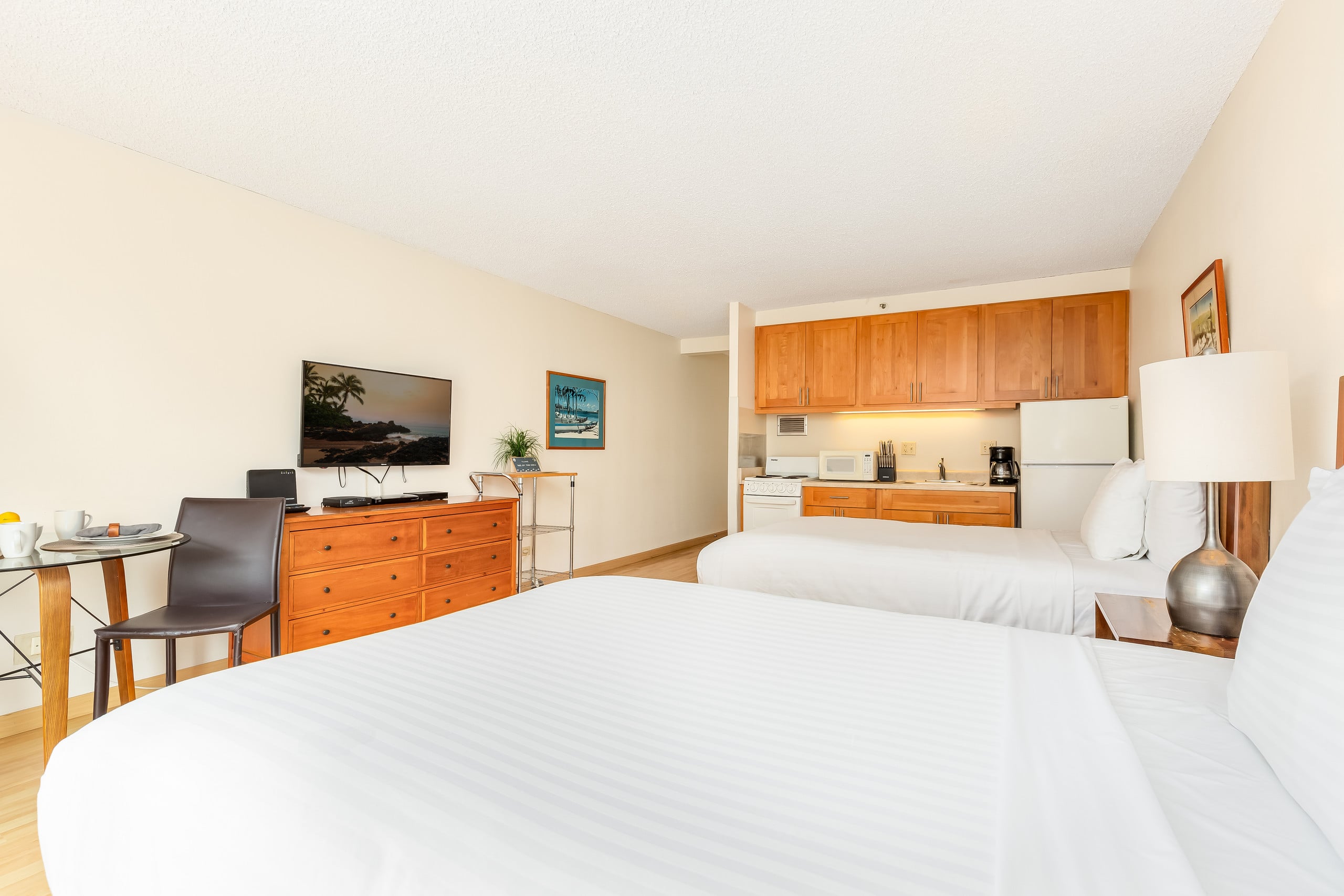 City View Family Fun Condo at Marine Surf Waikiki - Image 6