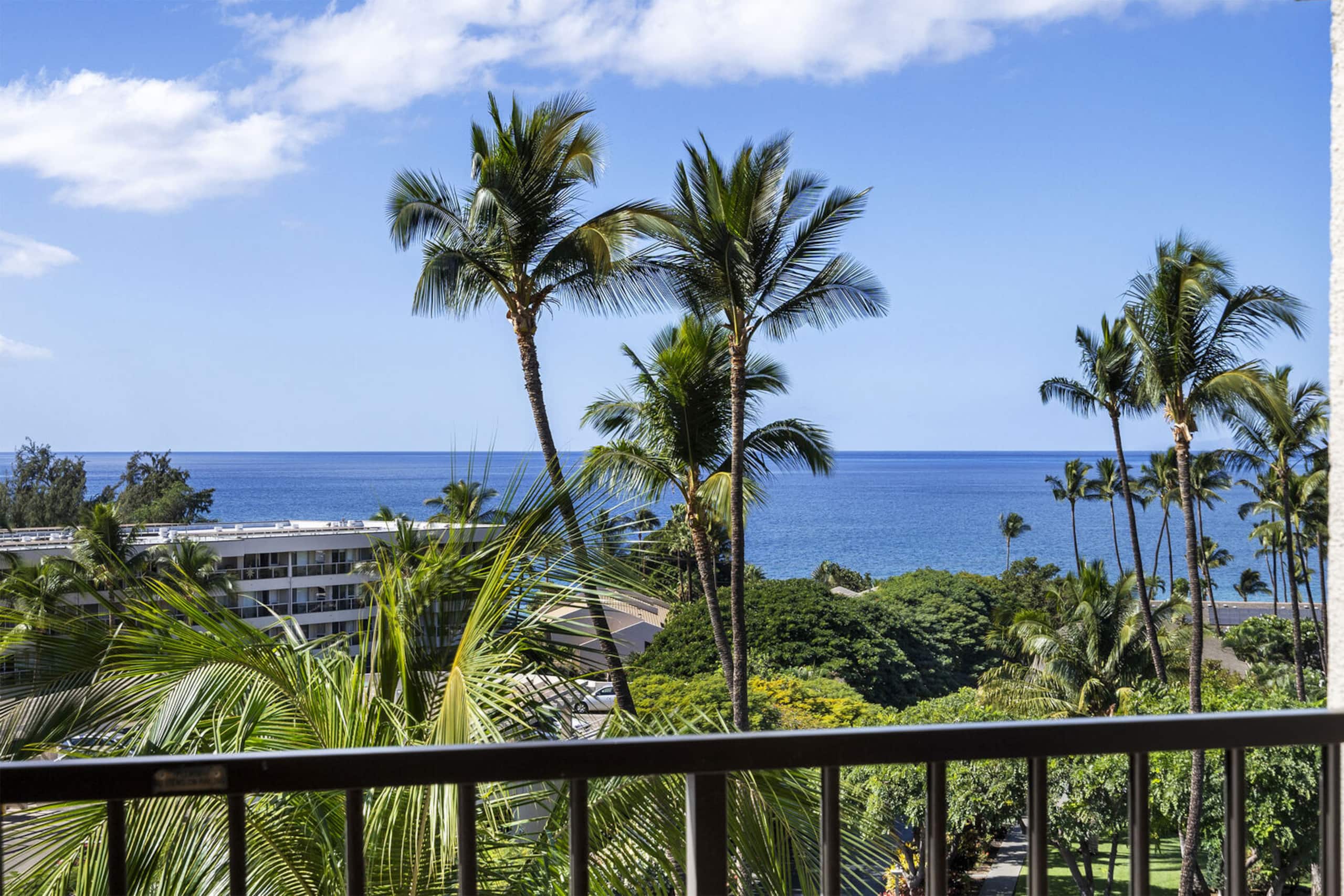 Condo in Kihei · ★4.75 · 2 bedrooms · 4 beds · 2 private baths - Image 6