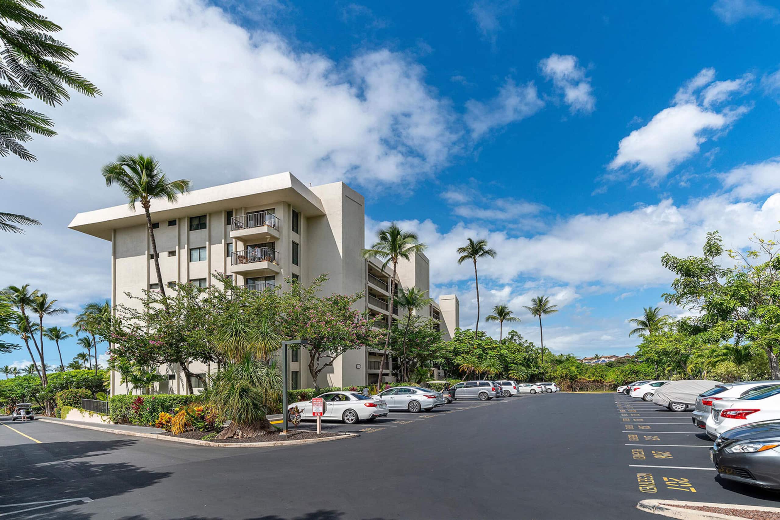 Condo in Kihei · ★4.75 · 2 bedrooms · 4 beds · 2 private baths - Image 33