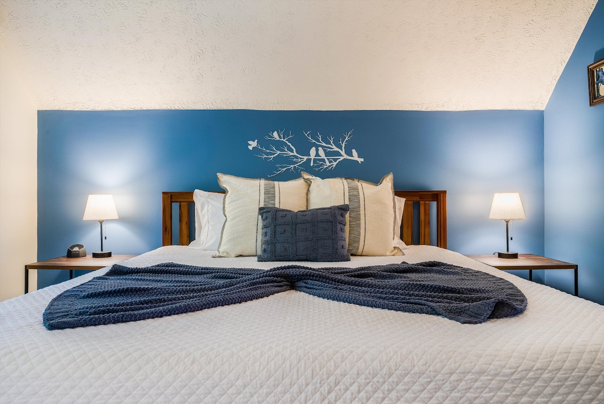 غرفة النوم الرئيسية.