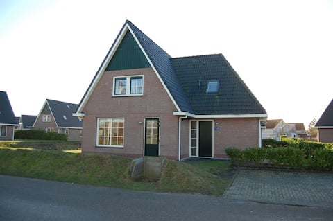 Top Airbnb: Beach Villa Royal Classic with Sauna - 10 people in Wijk 18 Weidestreek Zuidwest