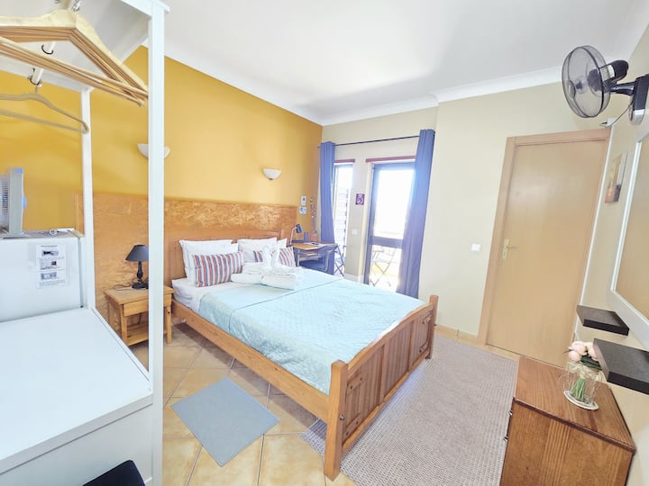 Budget-double-salle De Bain Privée-vue Ville - Lagos