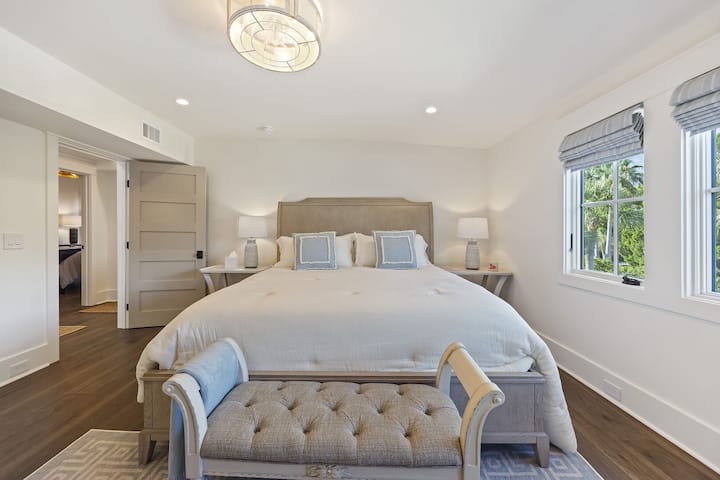 Chumba cha 3 cha kulala - King - Bafu la Kujitegemea - Ghorofa ya Pili